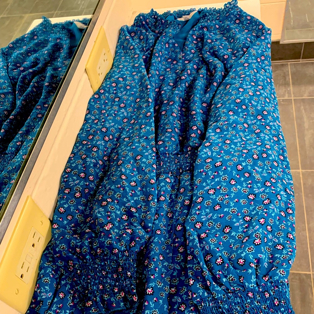 Light flow flower dress